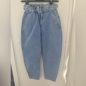 Zara Baggy Mom Jeans. Perfect condition. Size: 4